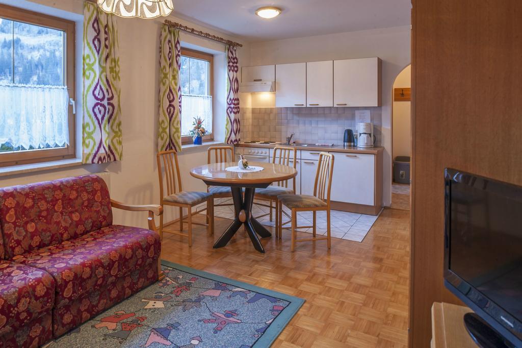 Haus Schoenegger Dorfgastein Habitación foto